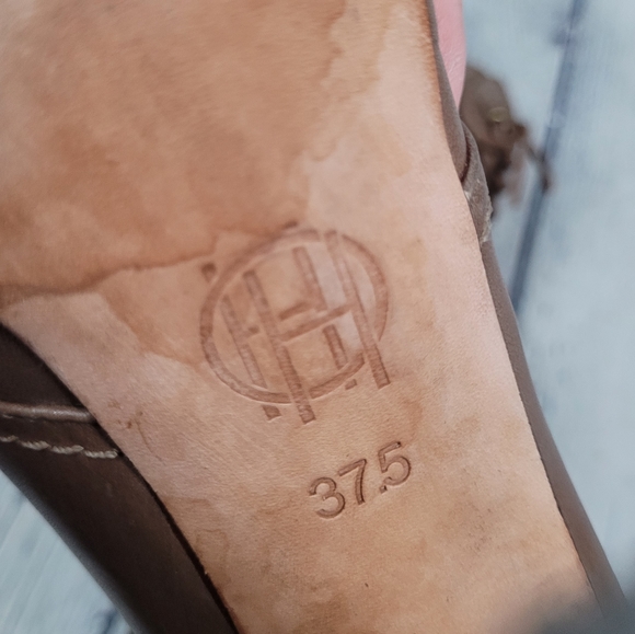 HOUSE OF HARLOW | leather platform back zip & laceup kiltie stilleto heels - Picture 9 of 10